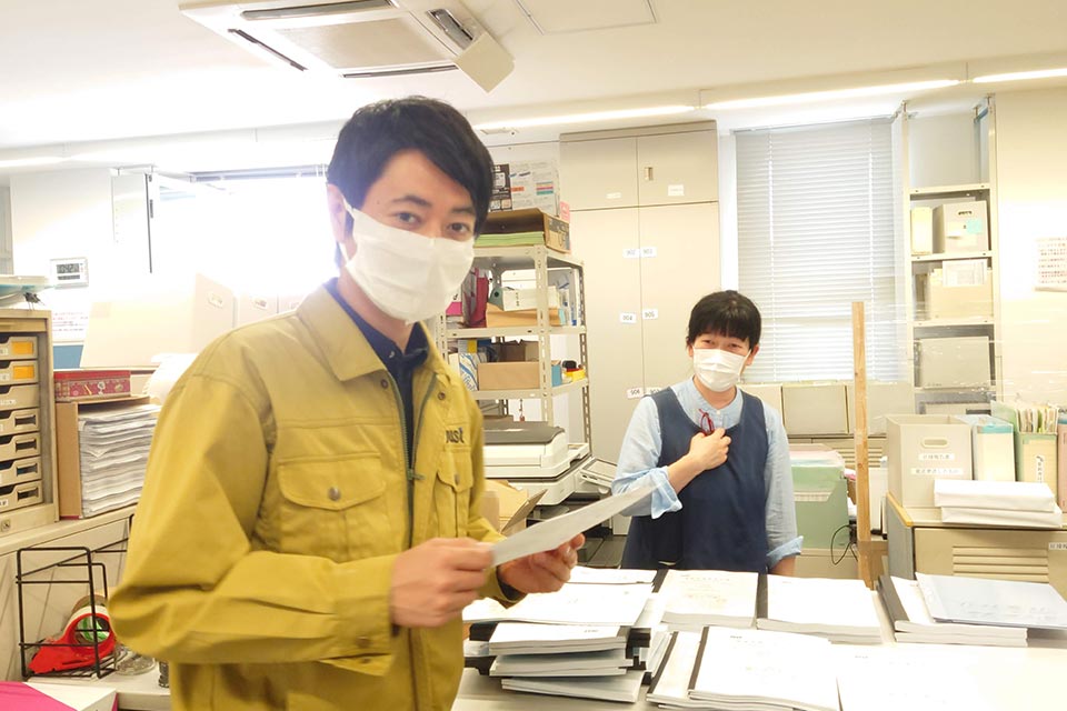 試験検査部の安斎さんは気遣い部門の敢闘賞の受賞です!