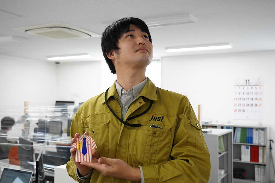丹さん、気遣い部門敢闘賞です。おめでとうございます!<br>(どこみてるんだろう…)