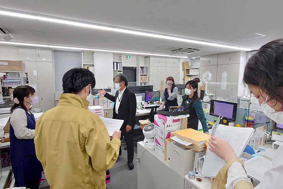 「皆さん集まってくださーい」