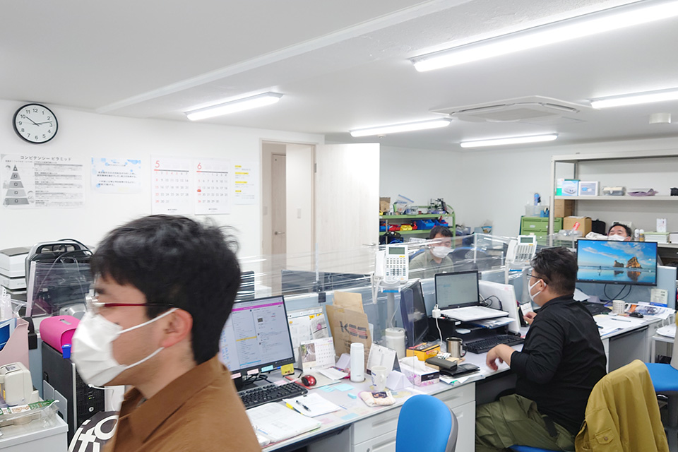 「集まってくださーい」突然の副社長訪問に5号館は騒然